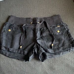 GUESS Linen Black Shorts.